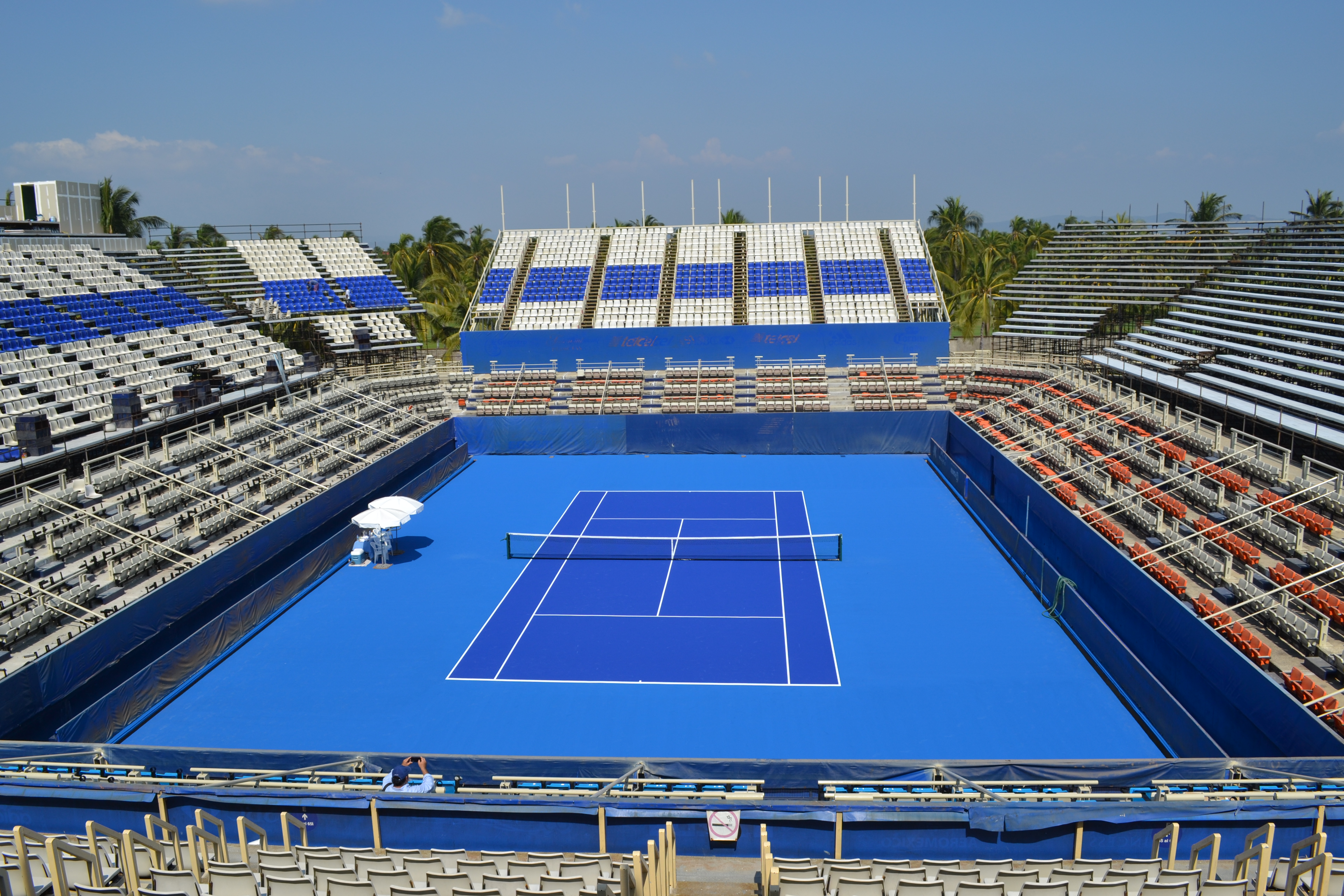 Acapulco Draws in Competitive Field with Surface Change